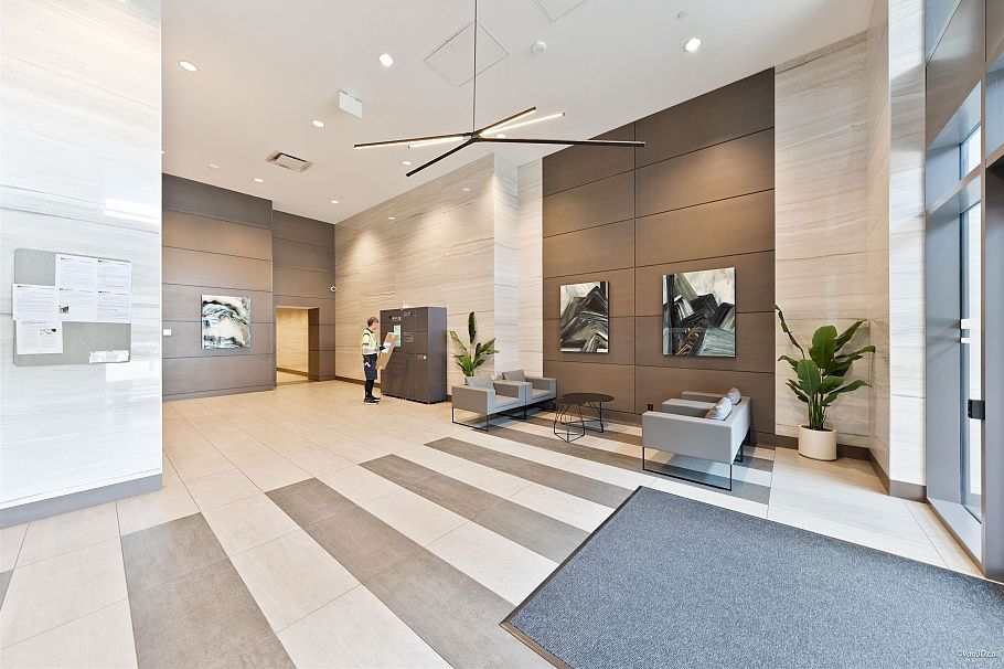 504 2780 Valley Centre Avenue North Vancouver, BC - 25