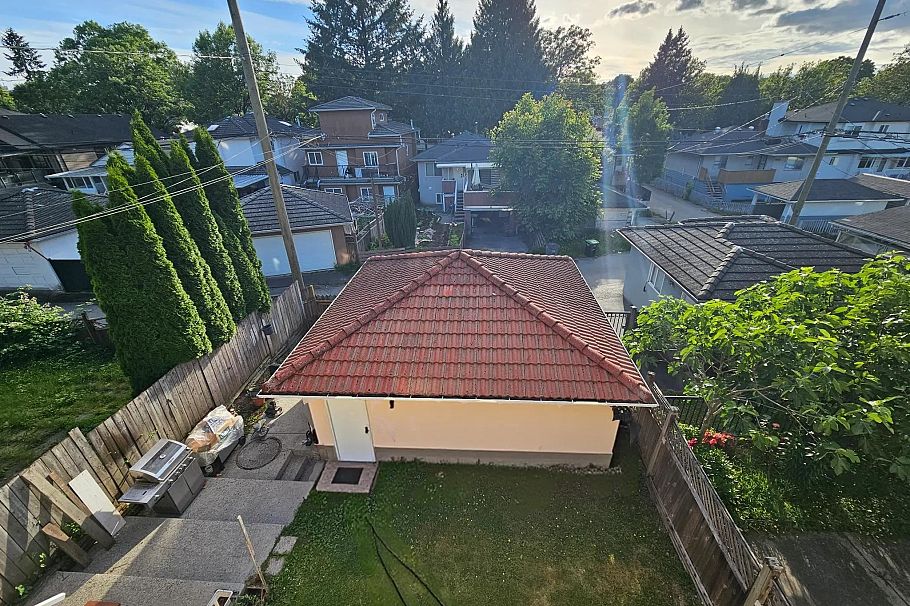 5521 Dundee Street Vancouver, BC - 30