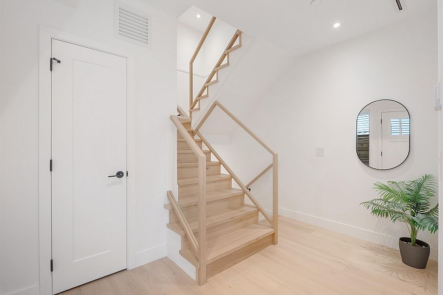 265 W 6th Street North Vancouver, BC - 11