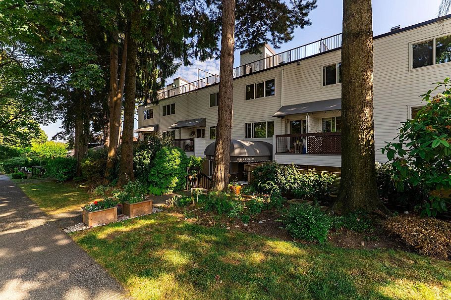 219 2910 E Pender Street Vancouver, BC - 35