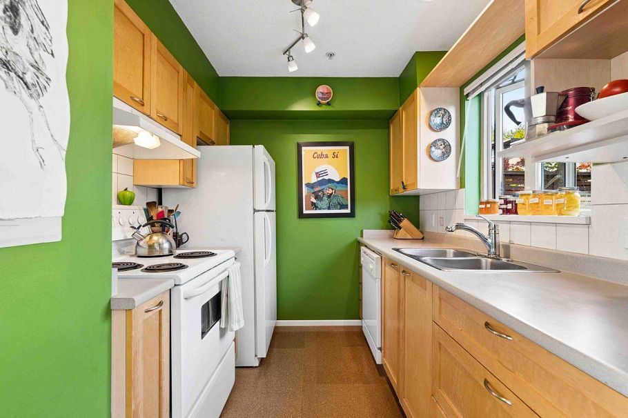 13 2389 Charles Street Vancouver, BC - 11