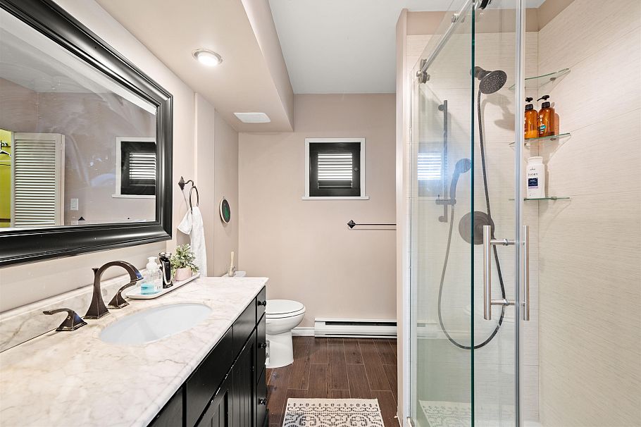 1554 W 65th Ave Avenue Vancouver, BC - 21