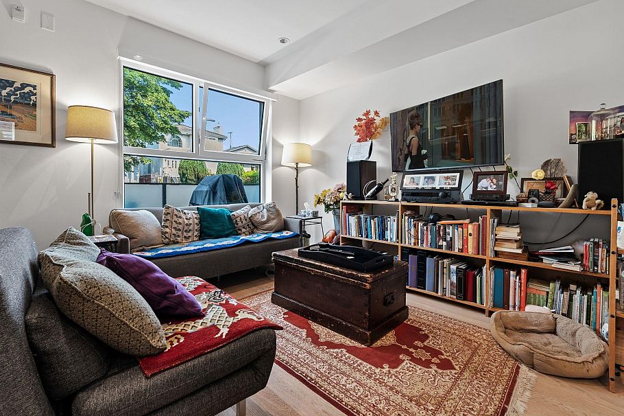 156 W Woodstock Avenue Vancouver, BC - 6