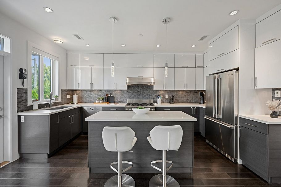 285 E 19th Avenue Vancouver, BC - 9