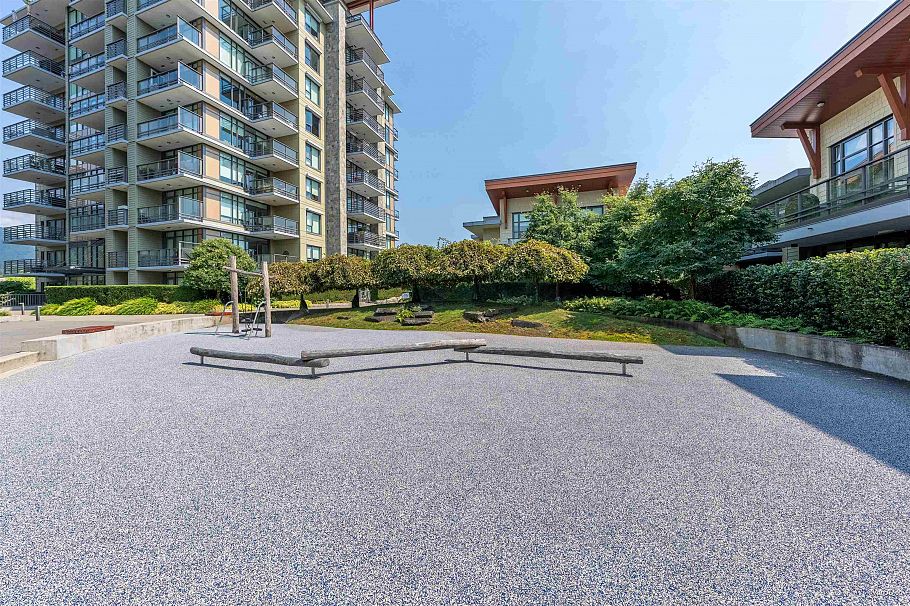 504 2780 Valley Centre Avenue North Vancouver, BC - 22