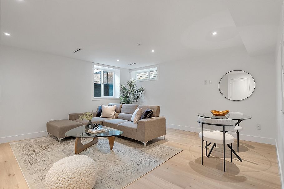 265 W 6th Street North Vancouver, BC - 22