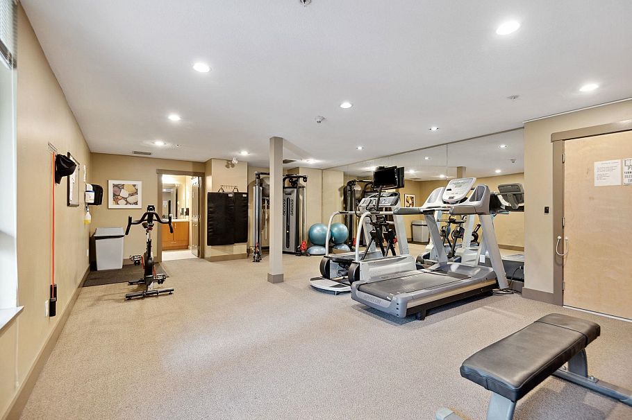 203 1111 E 27th Street North Vancouver, BC - 19