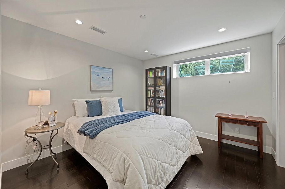 285 E 19th Avenue Vancouver, BC - 29