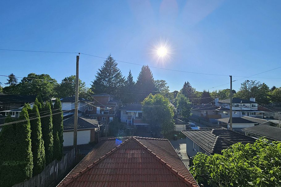 5521 Dundee Street Vancouver, BC - 29