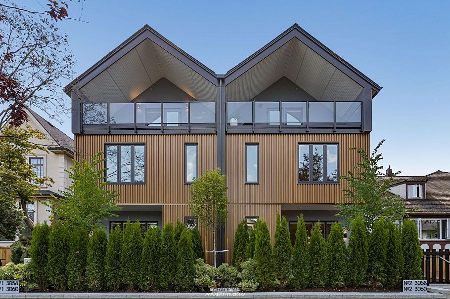 2 3058 W 34th Avenue Vancouver, BC - 1
