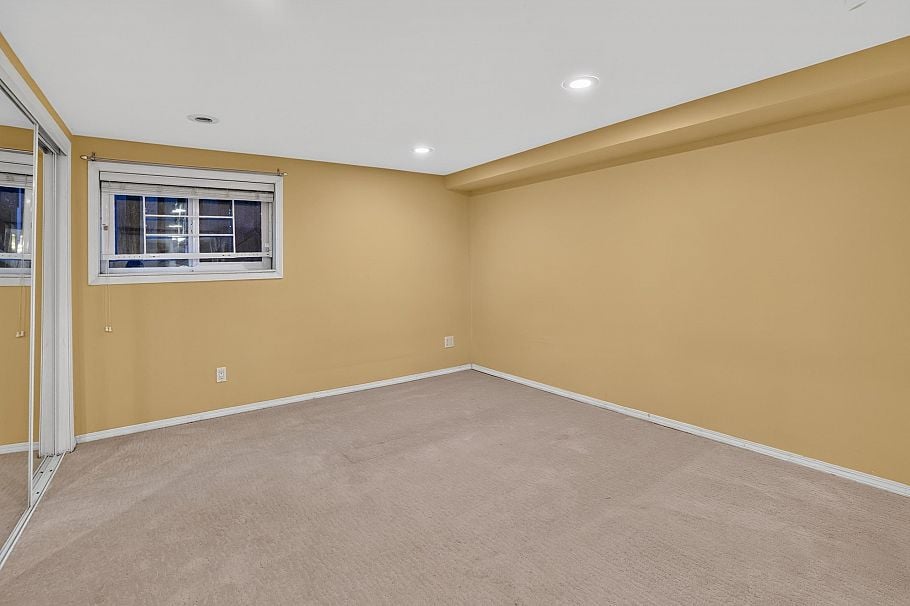 799 Donegal Place North Vancouver, BC - 29