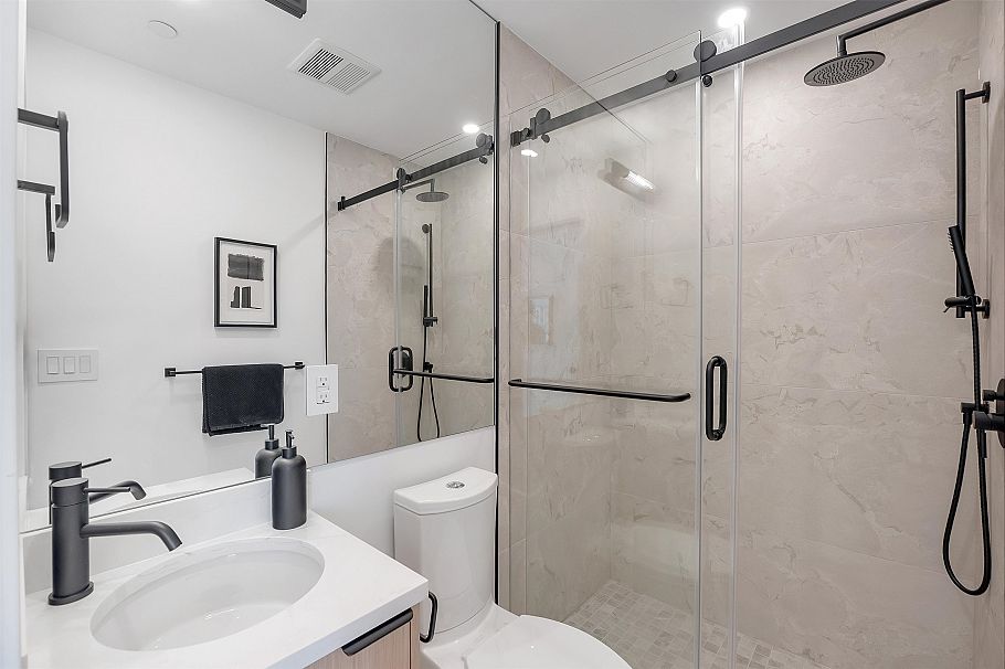 265 W 6th Street North Vancouver, BC - 15