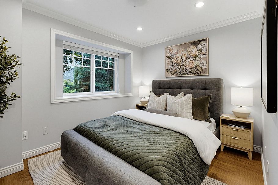 2139 Triumph Street Vancouver, BC - 8