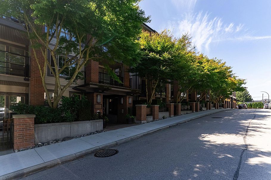 213 738 E 29th Avenue Vancouver, BC - 27
