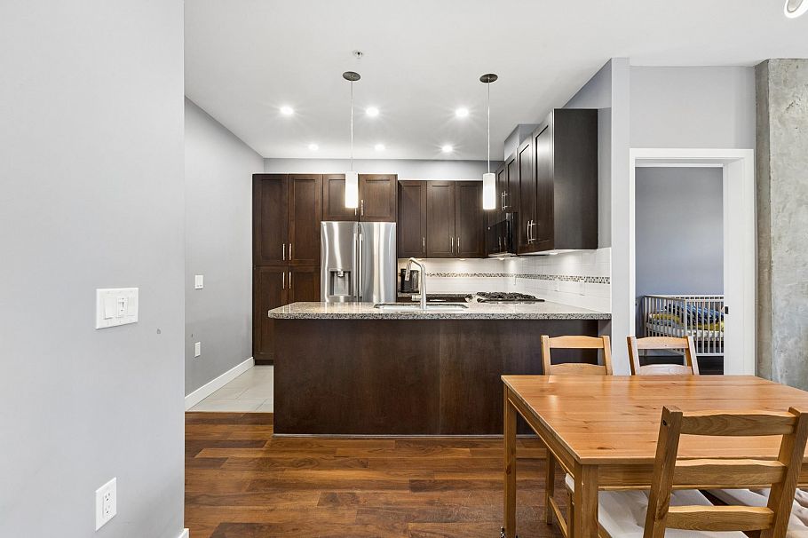 303 116 W 23rd Street North Vancouver, BC - 7