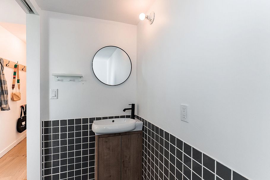 219 2910 E Pender Street Vancouver, BC - 33