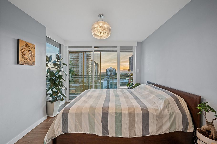 704 125 E 14th Street North Vancouver, BC - 19