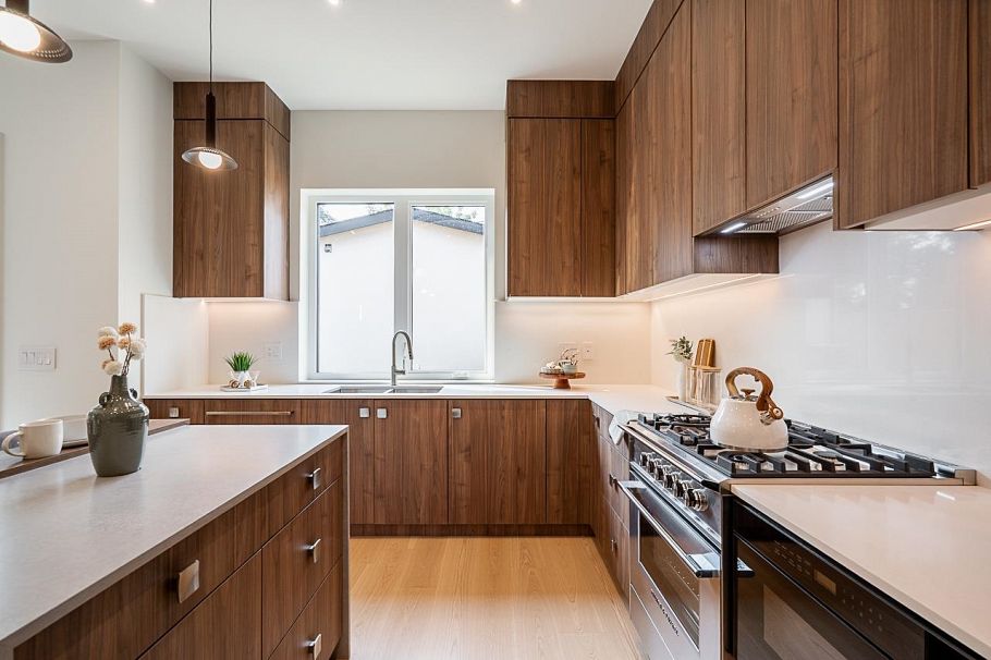 2 456 E 38th Avenue Vancouver, BC - 8