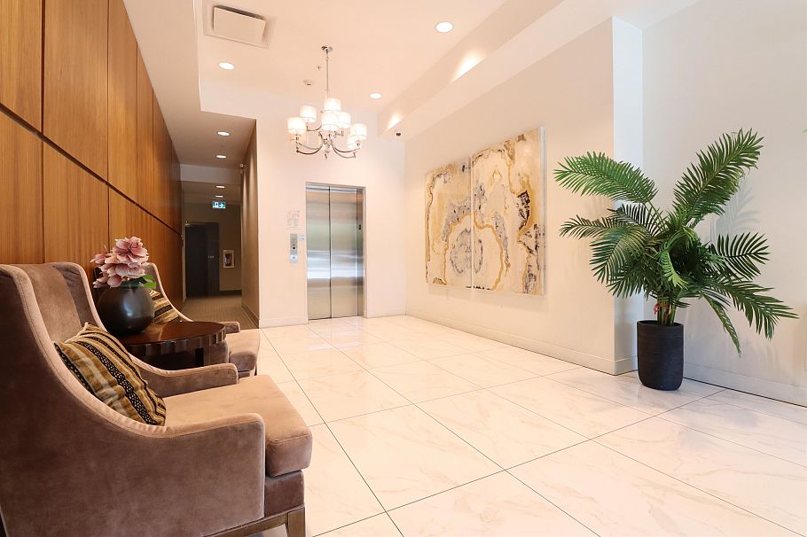 202 5325 West Boulevard Vancouver, BC - 4