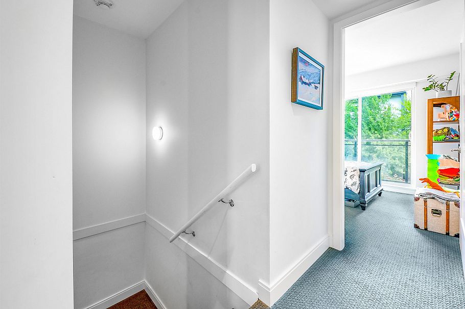127 525 E 2nd Street North Vancouver, BC - 20