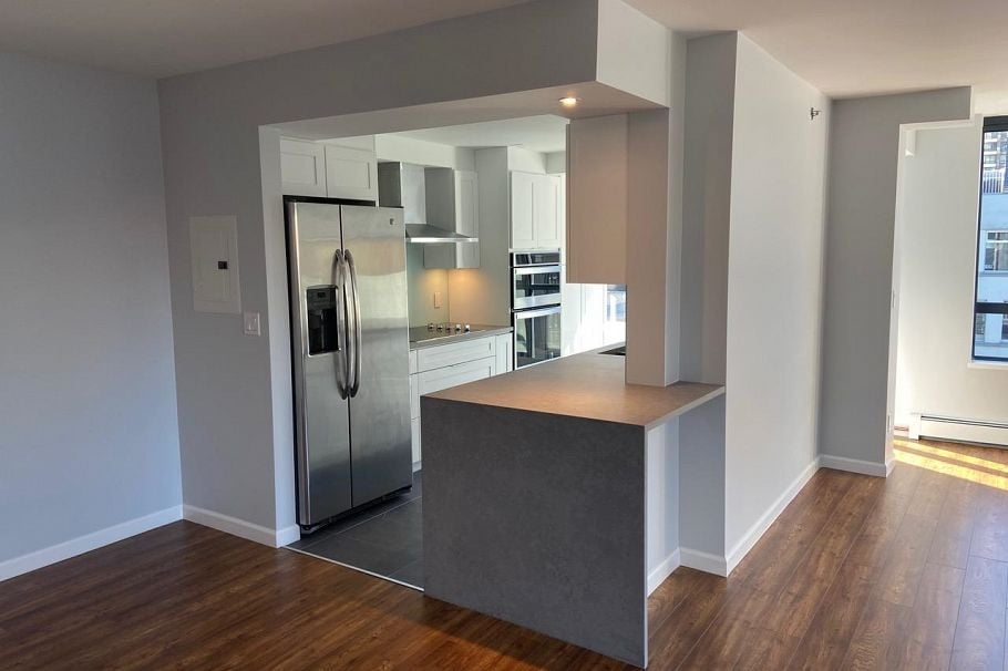 701 289 Drake Street Vancouver, BC - 4