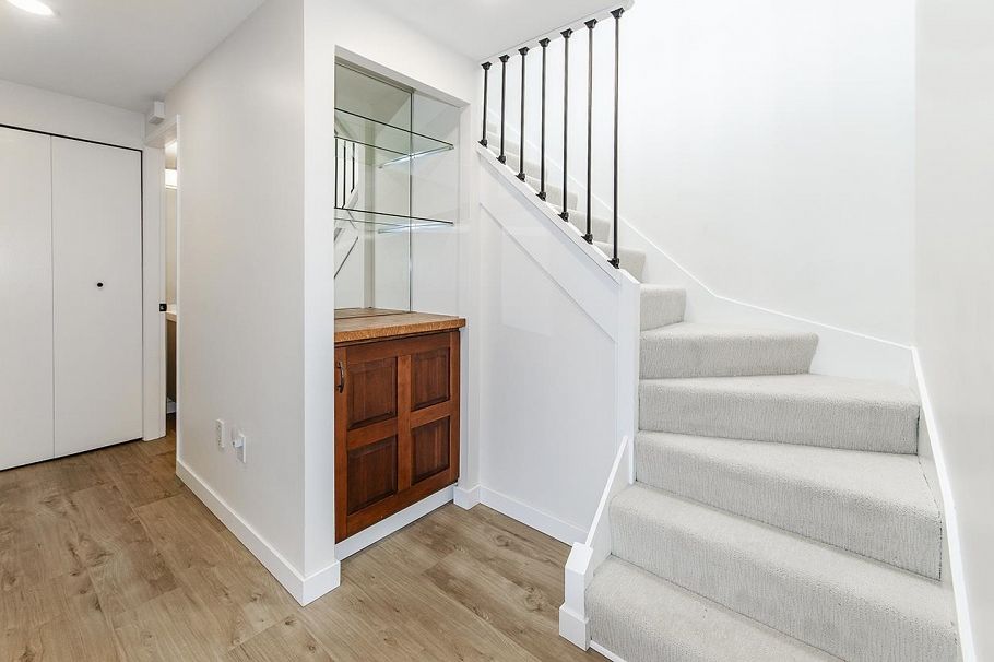 962 E 11th Avenue Vancouver, BC - 5