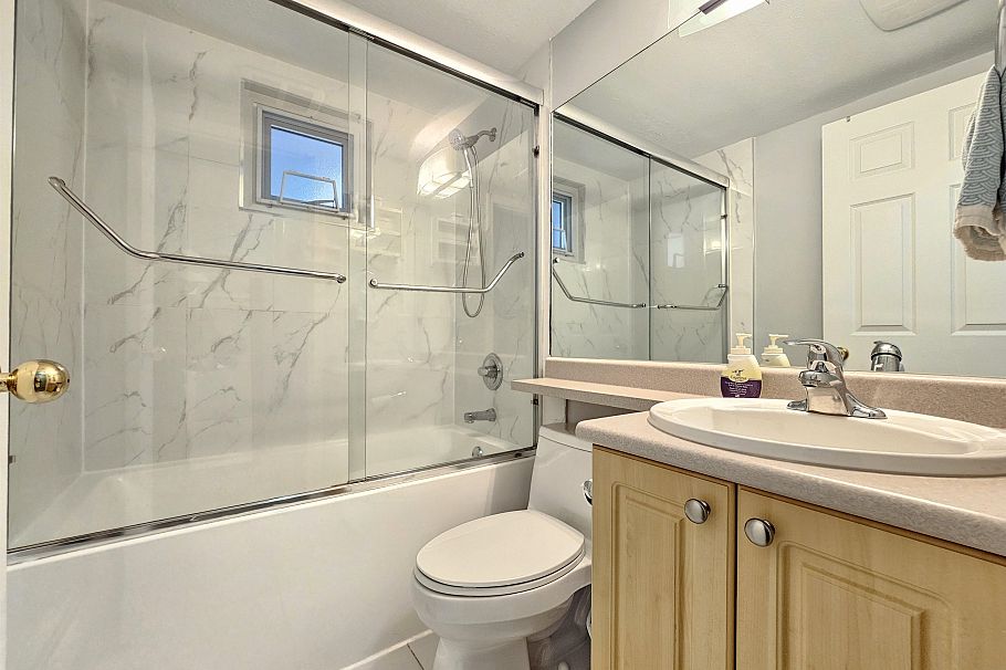 5521 Dundee Street Vancouver, BC - 24