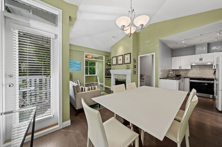 313 1675 W 10th Avenue Vancouver, BC - 5