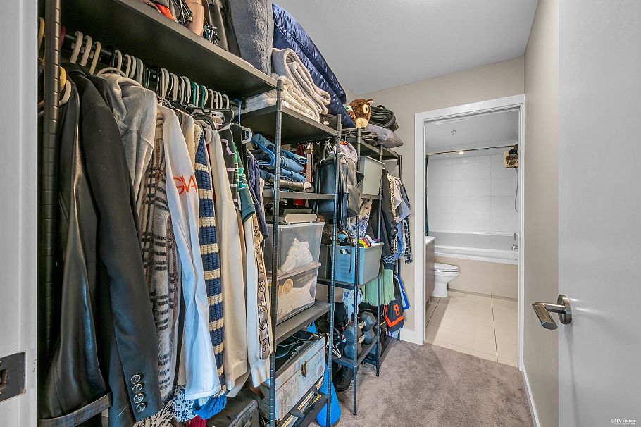 401 1677 Lloyd Avenue North Vancouver, BC - 14