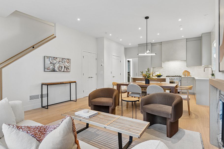 2 3058 W 34th Avenue Vancouver, BC - 14