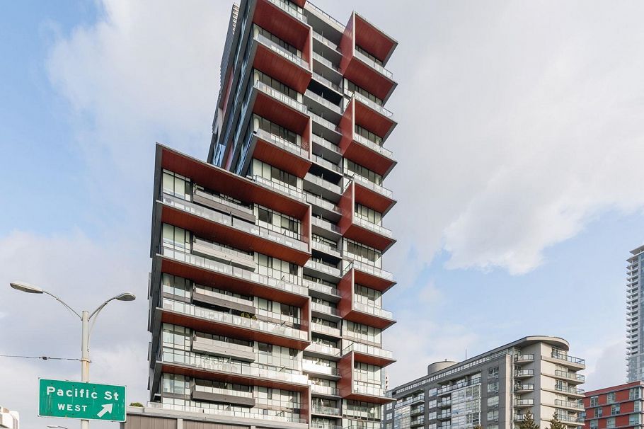 703 1325 Rolston Street Vancouver, BC - 16