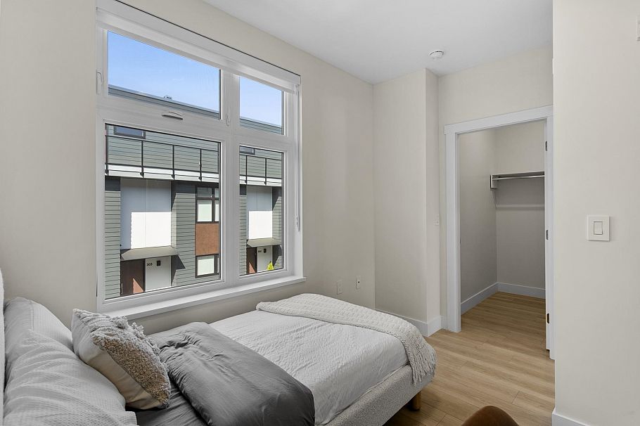 311 342 Mountain Highway North Vancouver, BC - 23