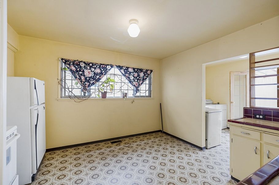 7544 Main Street Vancouver, BC - 28