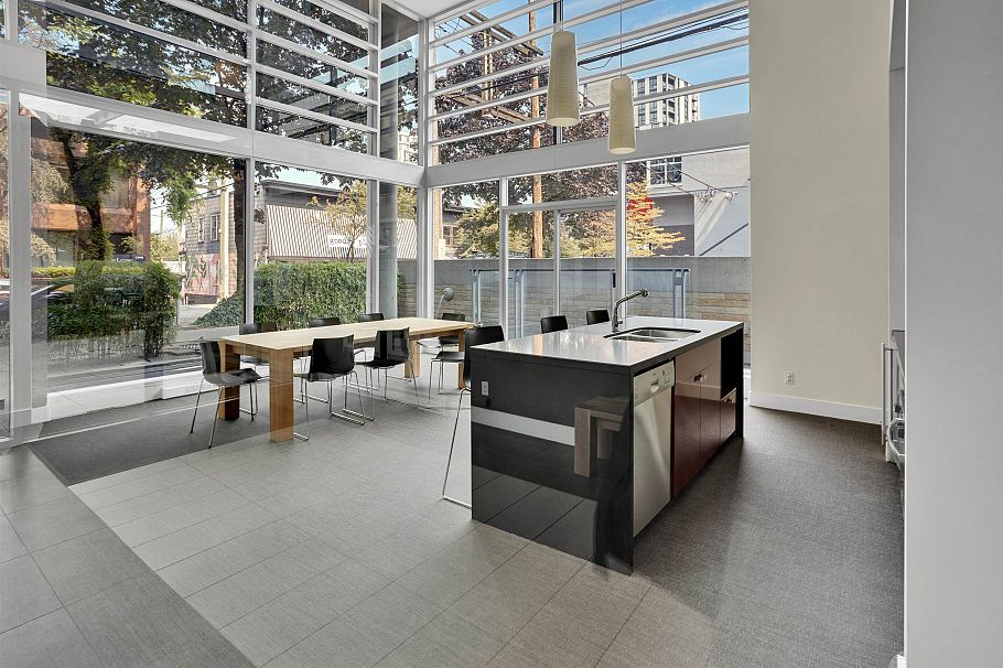 202 1530 W 8th Avenue Vancouver, BC - 24