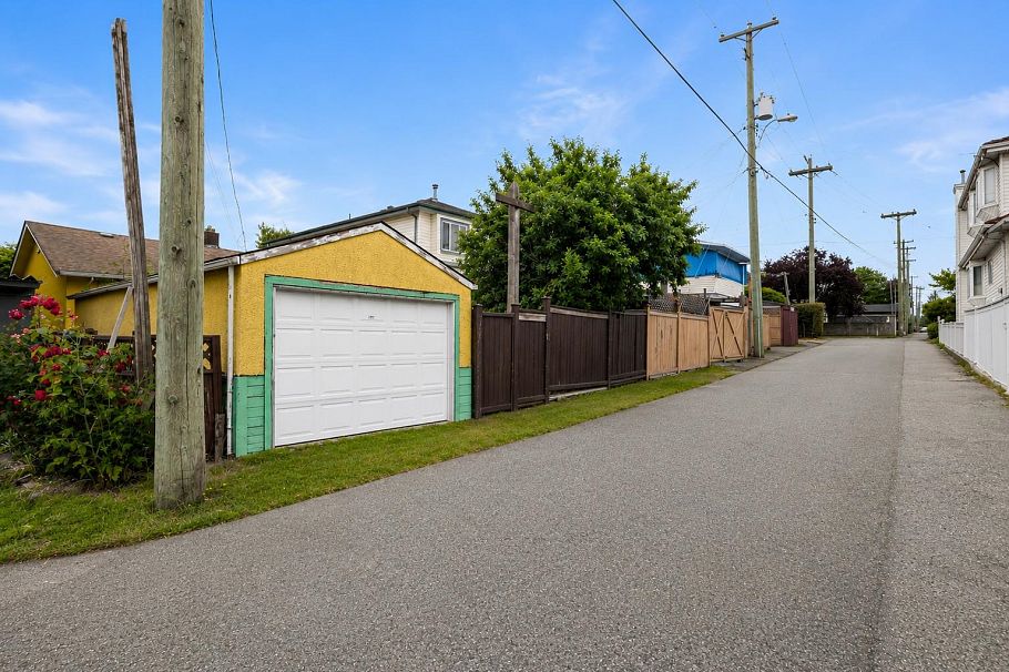 7544 Main Street Vancouver, BC - 9