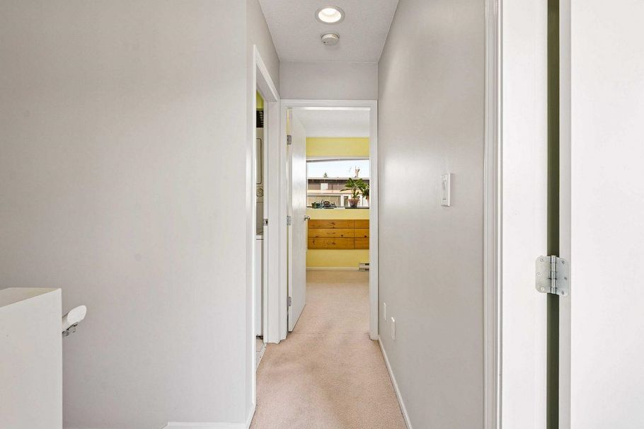 13 2389 Charles Street Vancouver, BC - 24