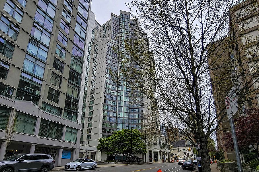 2706 1323 Homer Street Vancouver, BC - 1