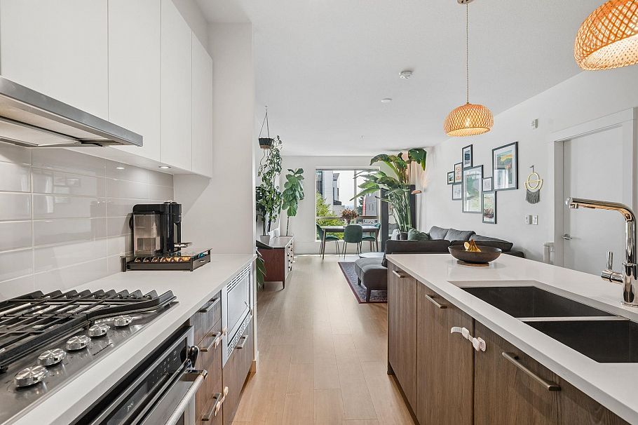105 625 E 3rd Street North Vancouver, BC - 15