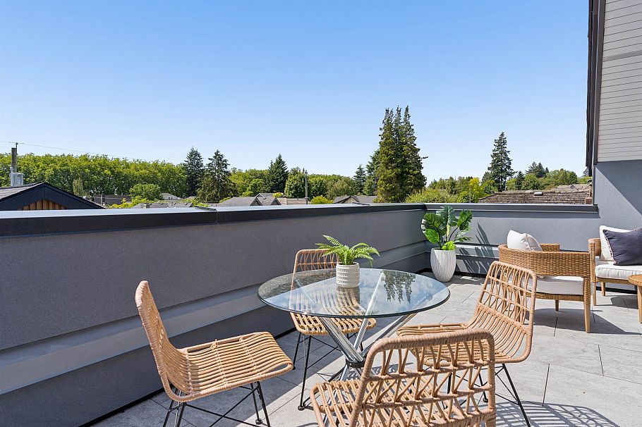 2 3058 W 34th Avenue Vancouver, BC - 33