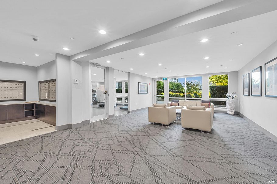 315 255 W 1st Street North Vancouver, BC - 4