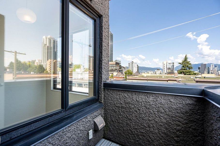 1 1425 W 11th Avenue Vancouver, BC - 22