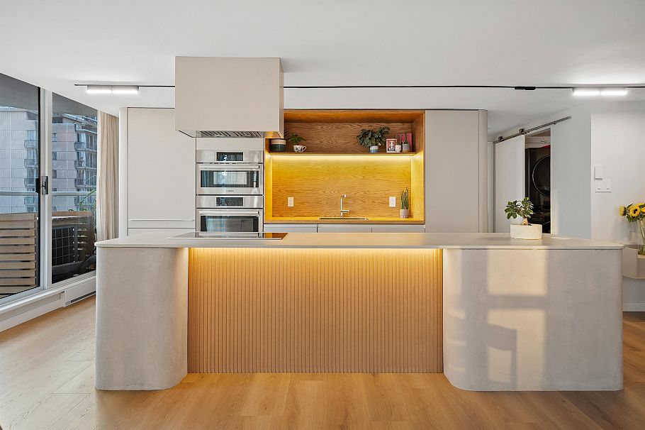 903 717 Jervis Street Vancouver, BC - 2
