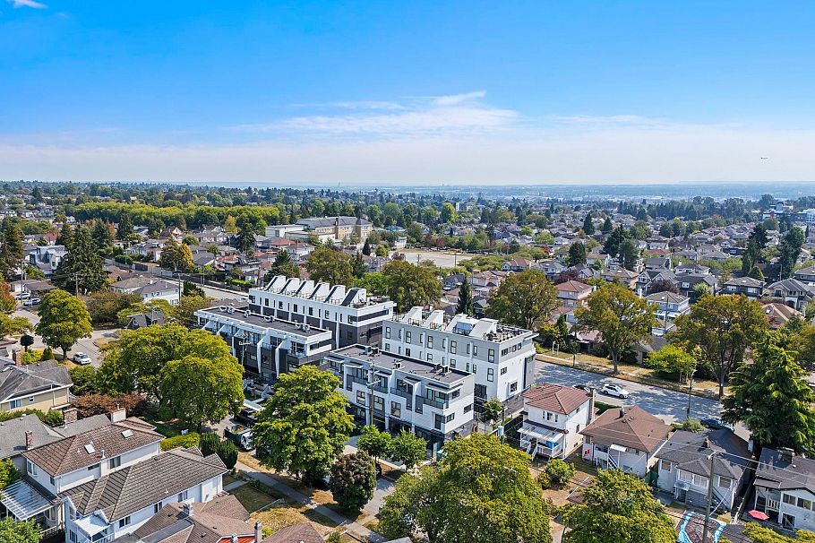 156 W Woodstock Avenue Vancouver, BC - 16
