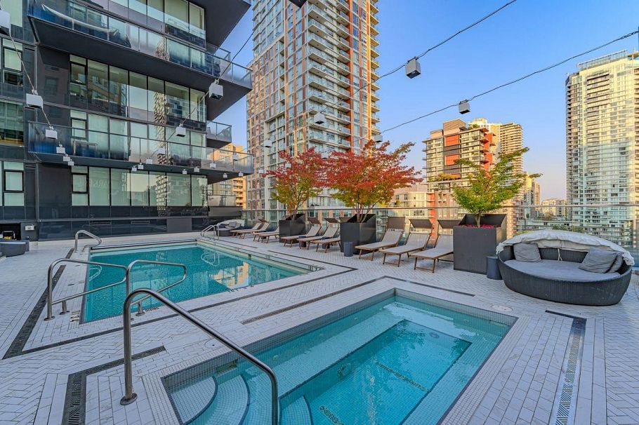 3005 1335 Howe Street Vancouver, BC - 24