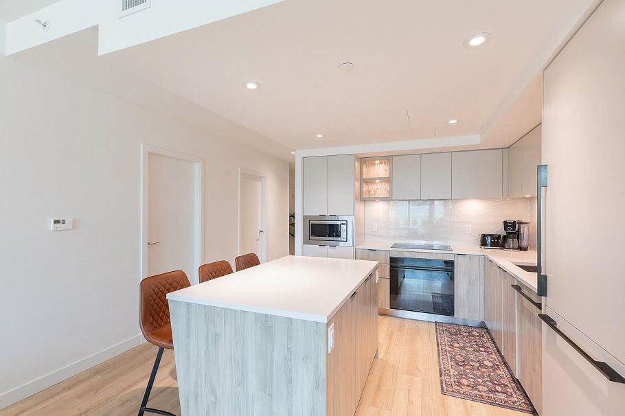 107 755 Harbourside Drive North Vancouver, BC - 9