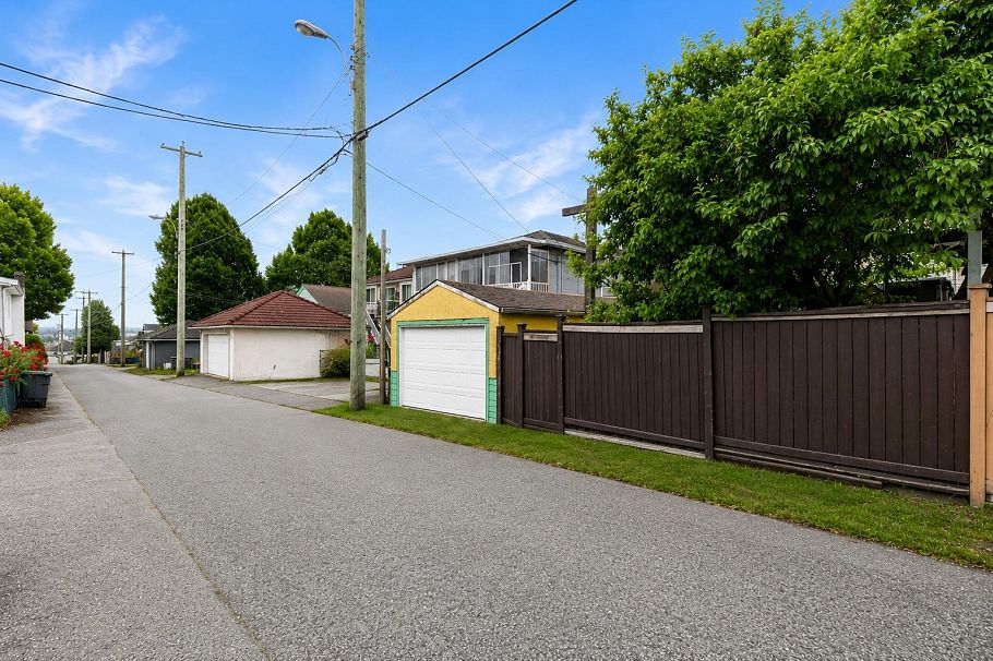 7544 Main Street Vancouver, BC - 11