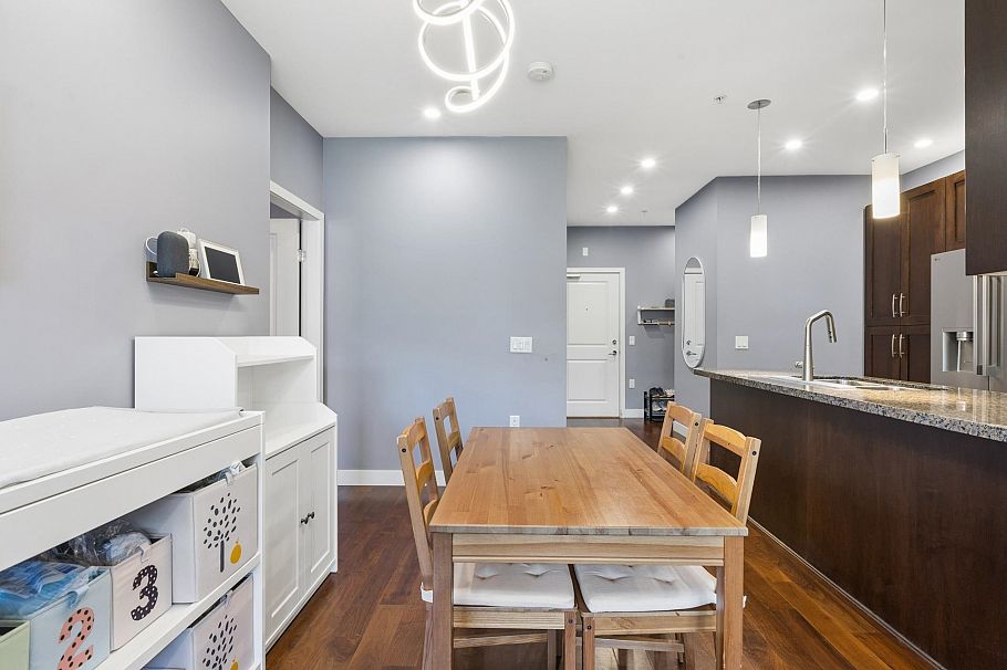 303 116 W 23rd Street North Vancouver, BC - 6