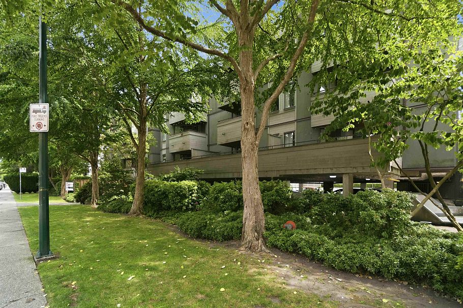 202 1476 W 10th Avenue Vancouver, BC - 25