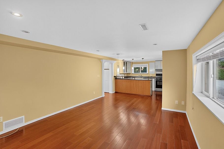 799 Donegal Place North Vancouver, BC - 25