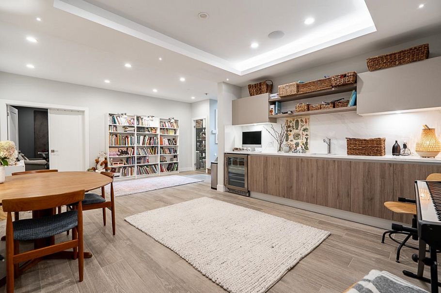 955 Forest Hills Drive North Vancouver, BC - 30
